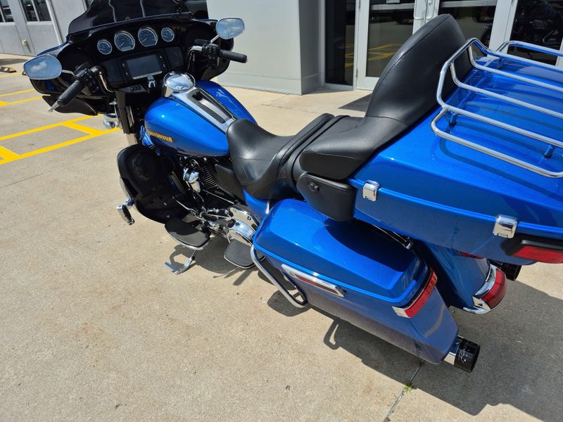 Used 2017 Harley-Davidson Ultra Limited Image 8