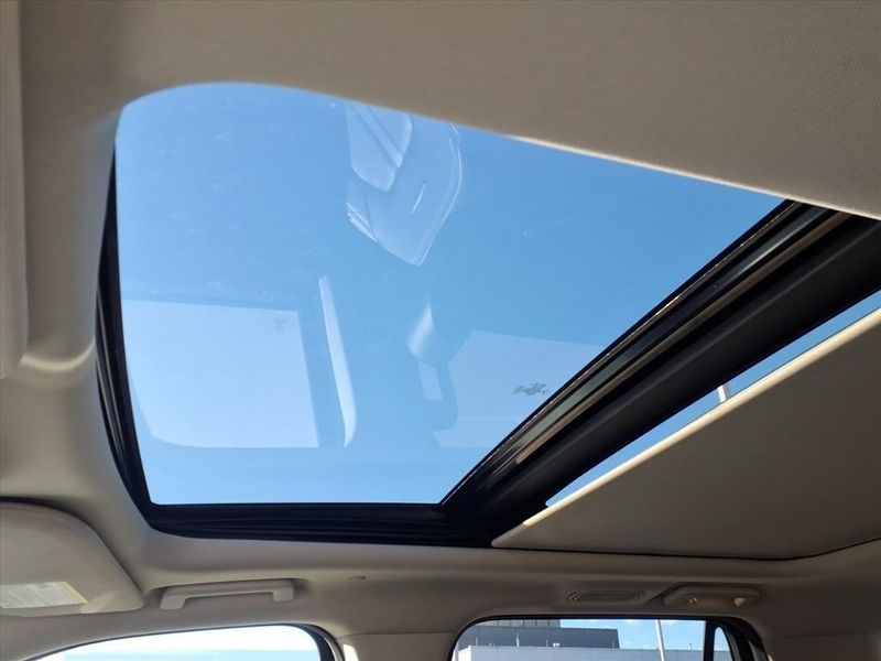 Used 2020 Ford Expedition PlatinumImage 17