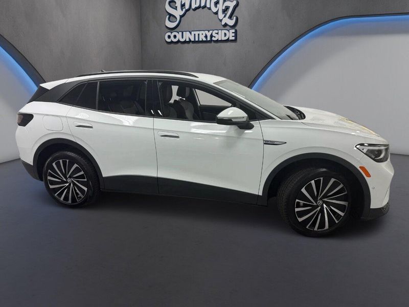 Used 2025 Volkswagen ID.4 Pro AWD Long RangeImage 4