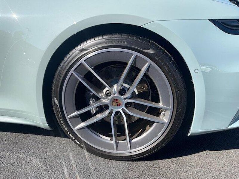 2025 Porsche 911 Cabriolet photo 6