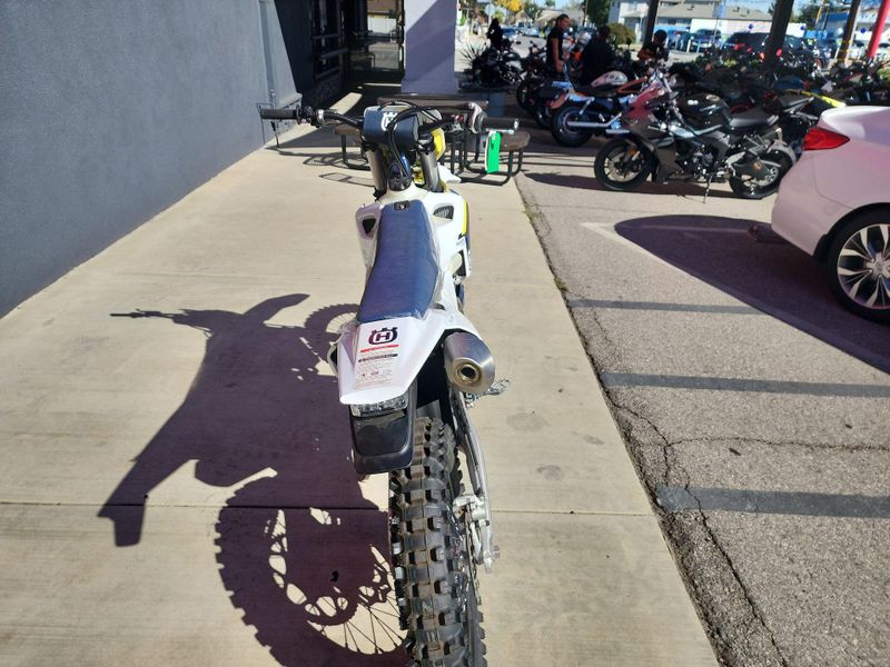 New 2025 Husqvarna FE 450 Image 14