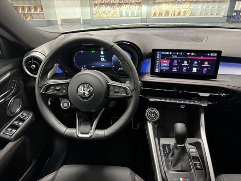 2025 Alfa Romeo Tonale Hybrid EawdImage 16