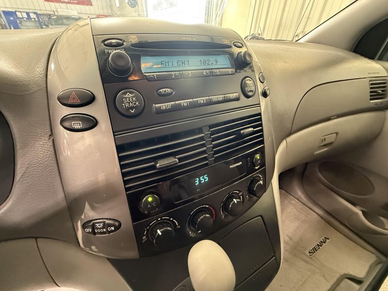 Used 2008 Toyota Sienna LEImage 31