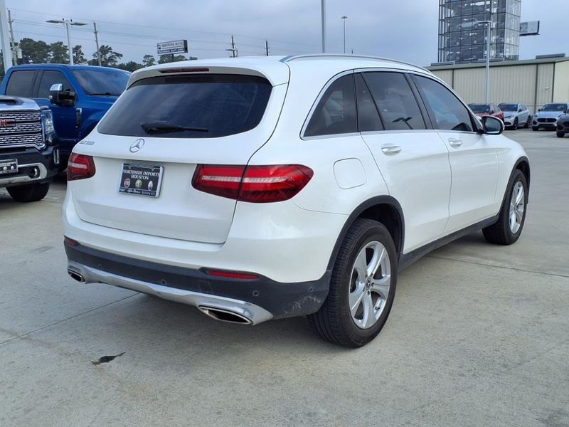2018 Mercedes-Benz GLC 300 300Image 16