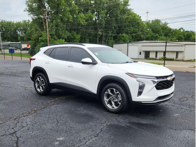 Used 2024 Chevrolet Trax LT