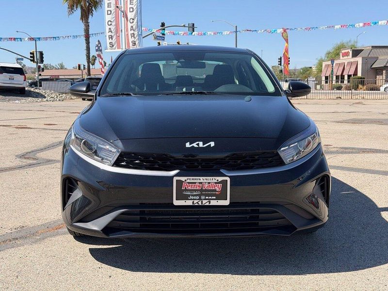 Used 2023 Kia Forte LXSImage 2