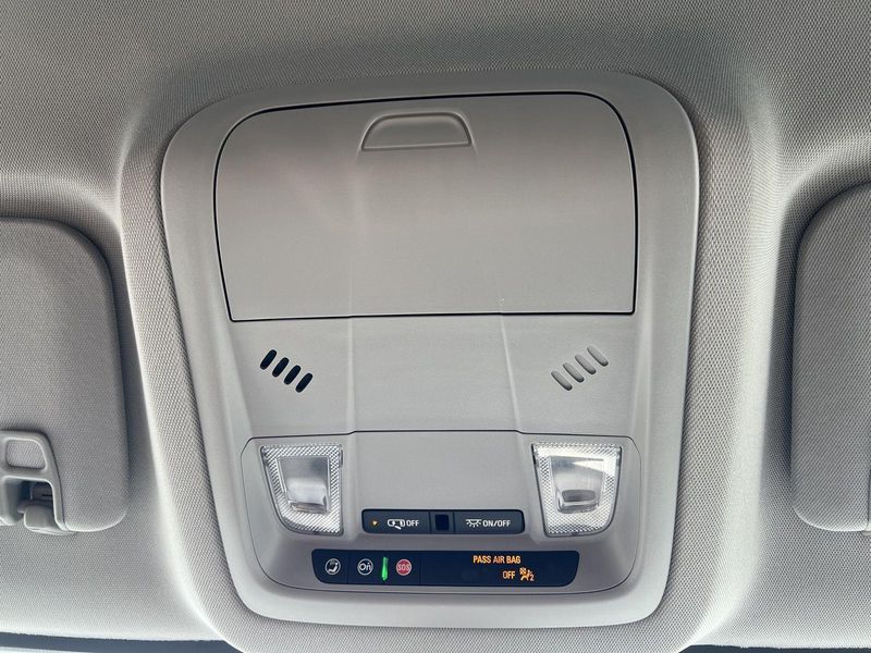 Used 2023 GMC Acadia SLE