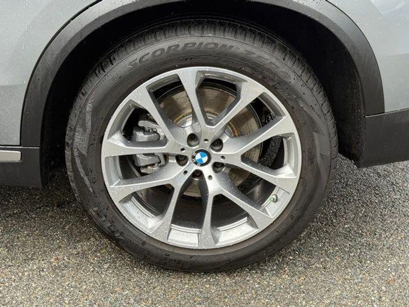 Used 2024 BMW X5 xDrive40iImage 14