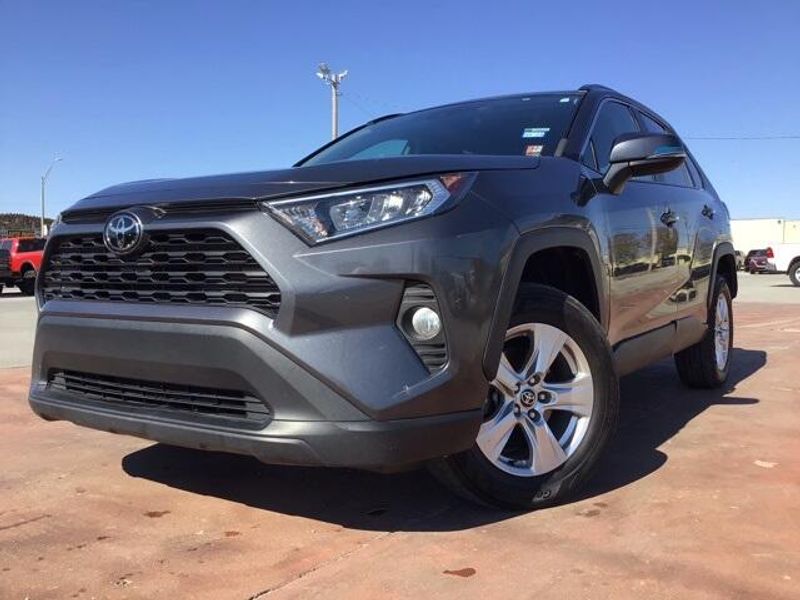 2021 Toyota RAV4 XLEImage 18