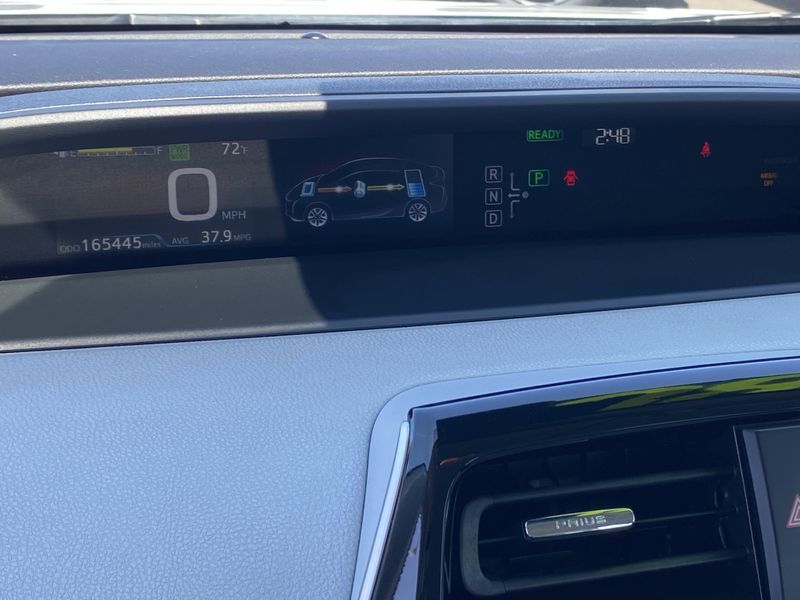 2016 Toyota Prius Three TouringImage 28