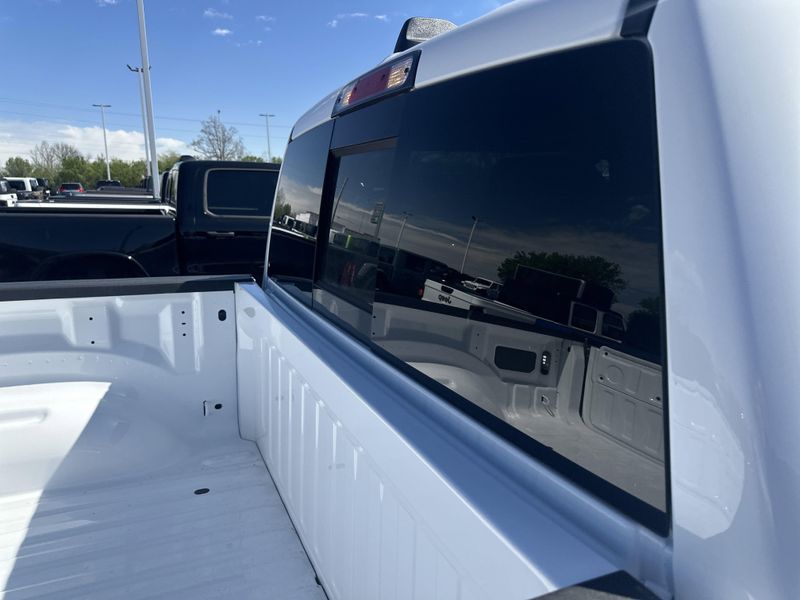 2025 RAM 1500 Laramie Crew Cab 4x4 5