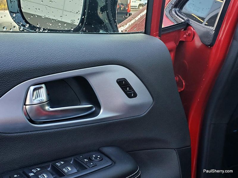 New 2026 Chrysler Pacifica Limited