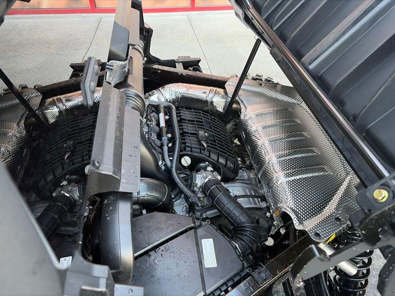 New 2026 Can-Am DEF LTD HD11 