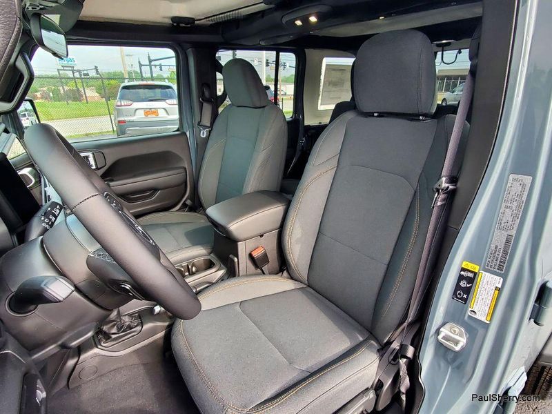 2025 Jeep Wrangler 4-door Sport SImage 19