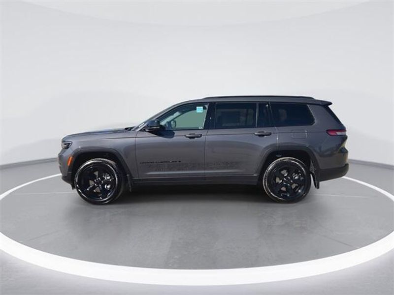 New 2025 Jeep Grand Cherokee L Limited 4x4Image 5