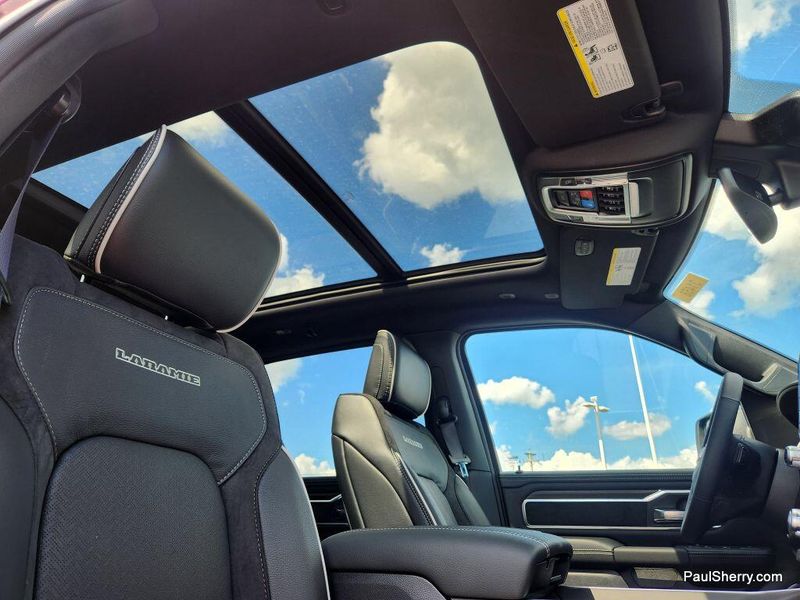 New 2026 RAM 1500 Laramie Crew Cab 4x4 5'7' Box