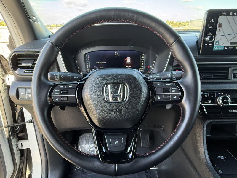 Used 2025 Honda Pilot Black EditionImage 23