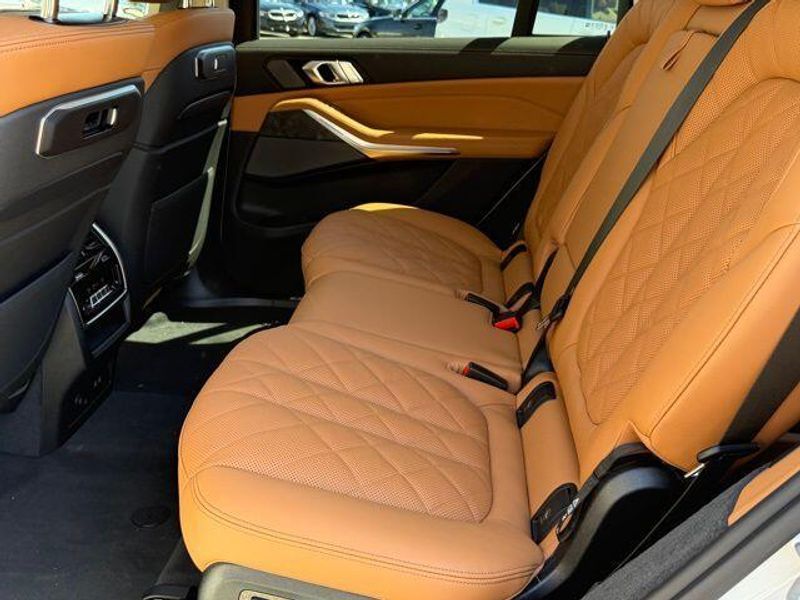 New 2026 BMW X7 xDrive40iImage 27