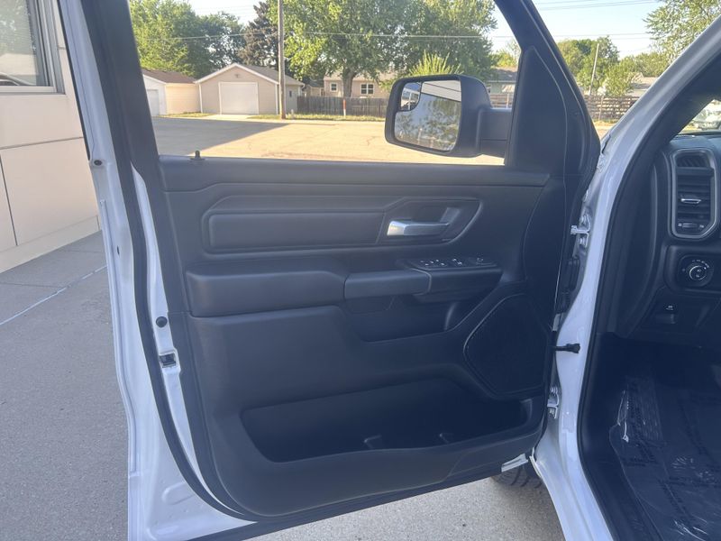 2025 RAM 1500 TradesmanImage 10