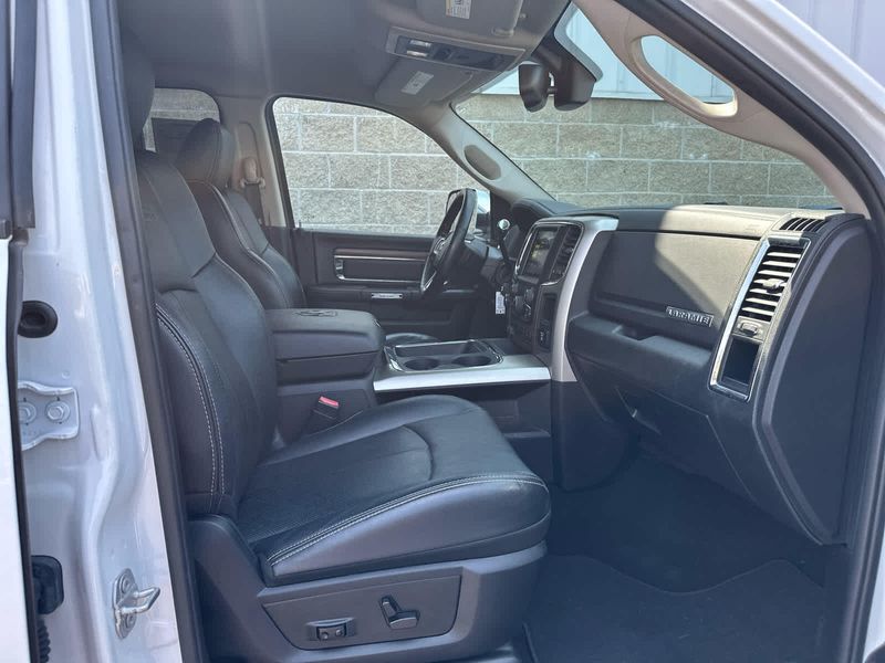 2018 Ram 2500 Laramie photo 3