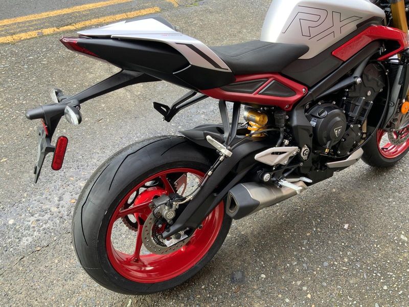 2026 Triumph STREET TRIPLE 765 RX