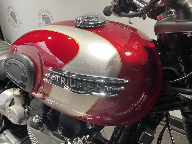 2025 Triumph BONNEVILLE T120 ELVIS EDITION