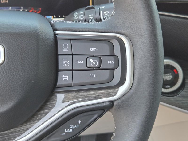 2022 Jeep Wagoneer Series II 4x2
