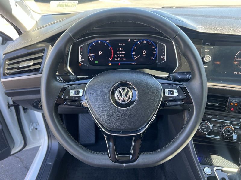 2020 Volkswagen Jetta SEL PremiumImage 11