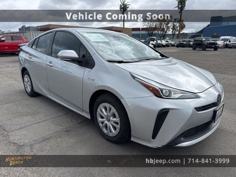 2022 Toyota Prius LEImage 3