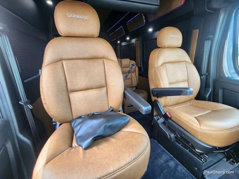New 2024 RAM Promaster 2500 Slt+ Window Van High Roof 159