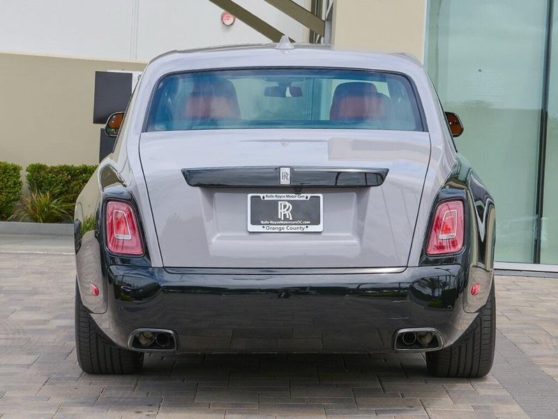 2025 Rolls-Royce Phantom Image 8