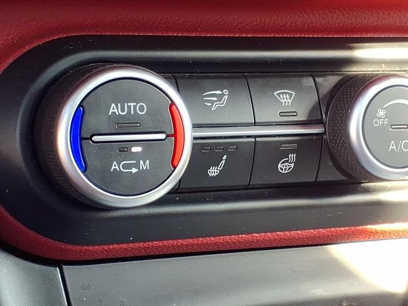 Used 2019 Alfa Romeo Stelvio Ti SportImage 21