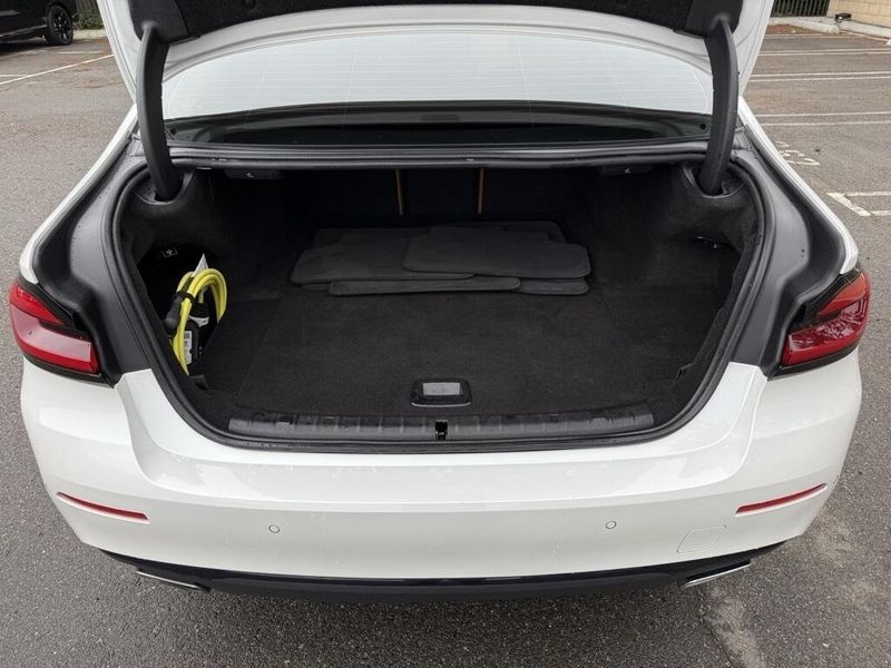 Used 2023 BMW 5 Series 530e iPerformanceImage 15