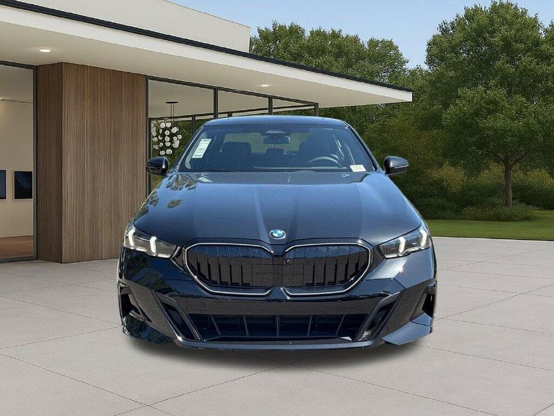 New 2027 BMW 5 Series 530i xDriveImage 4