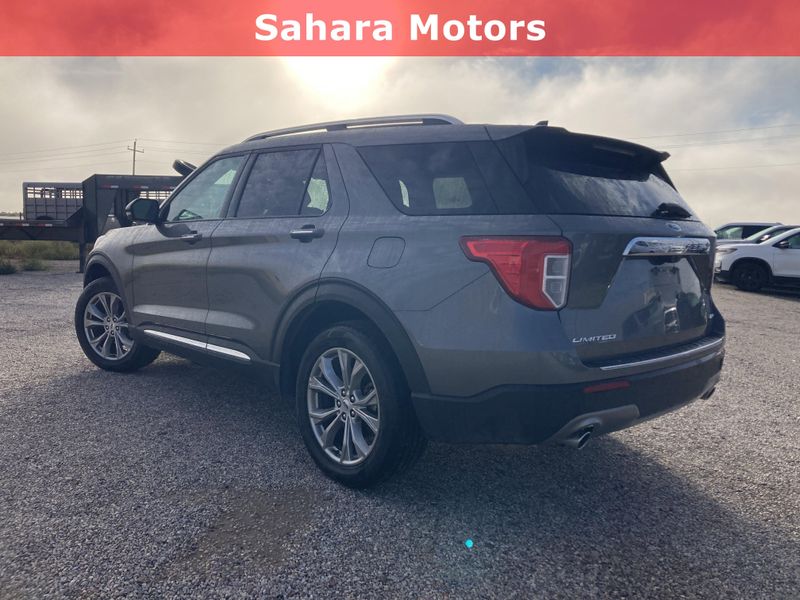 2023 Ford Explorer Limited photo 4