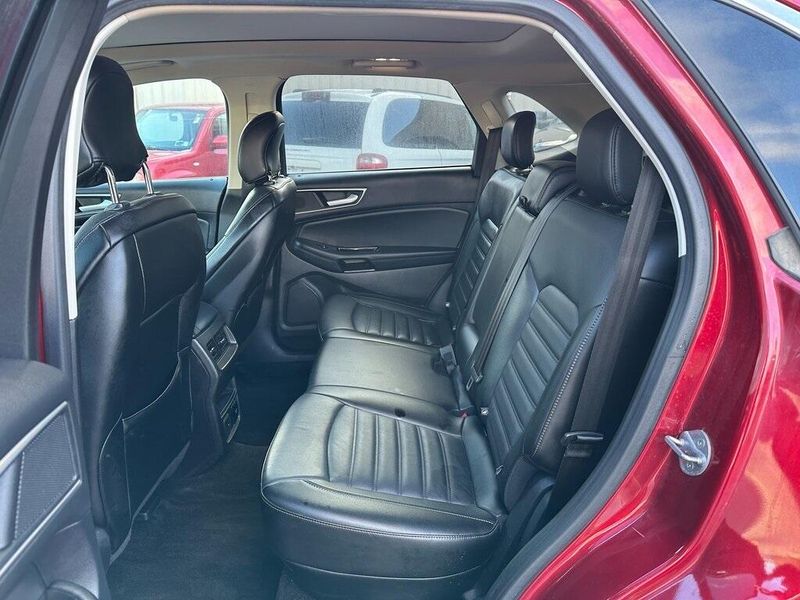 2018 Ford Edge SELImage 19
