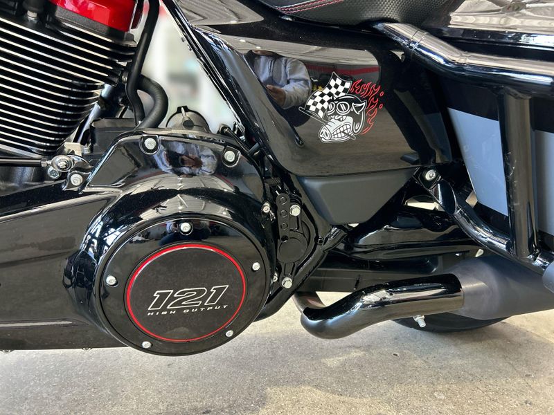 Used 2025 Harley-Davidson ROAD GILDE CVO ST Image 33