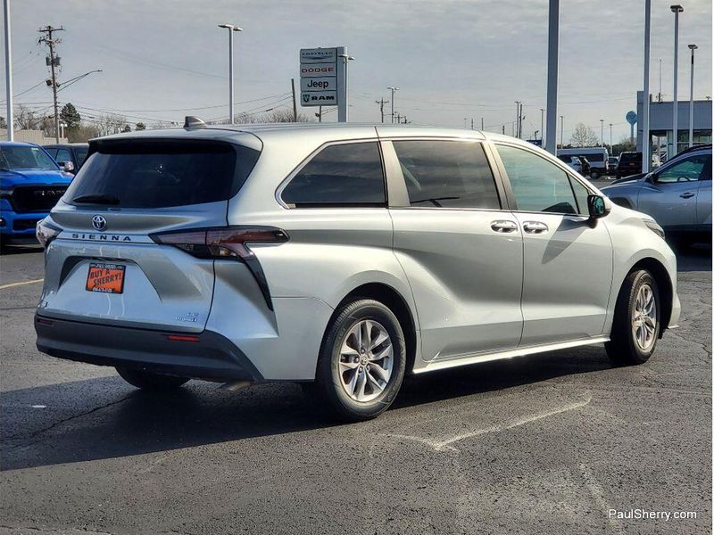 Used 2024 Toyota Sienna LE