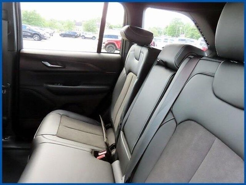 New 2025 Jeep Grand Cherokee Image 10