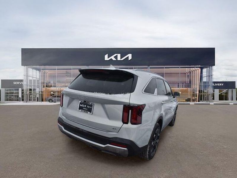 New 2026 Kia Sorento EXImage 4