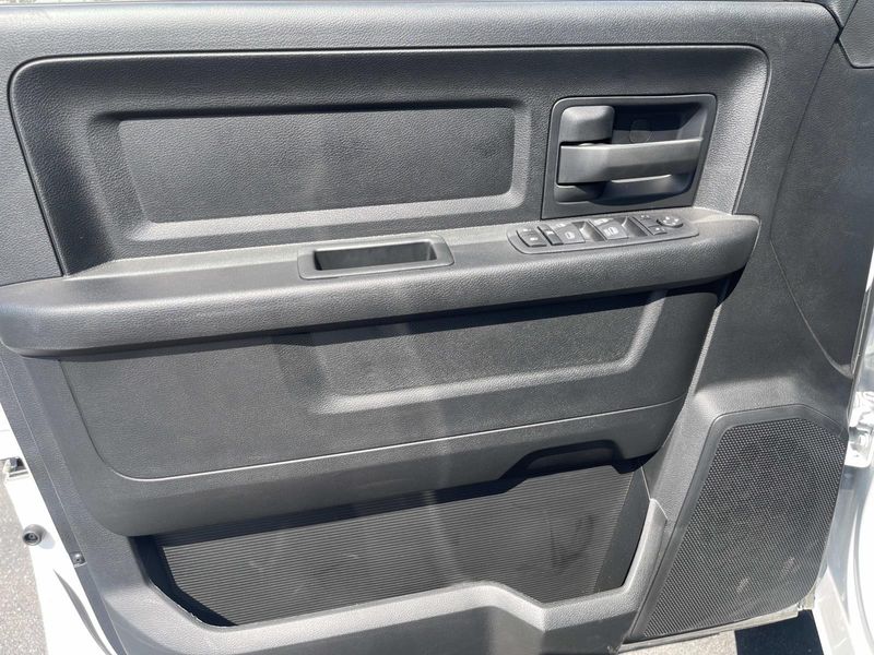 New 2024 RAM 1500 Classic Tradesman Crew Cab 4x4 5'7' Box