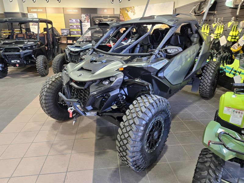 NEW 2026 CAN-AM MAVERICK R X RC WITH SMARTSHOX 999T DCT Image 2