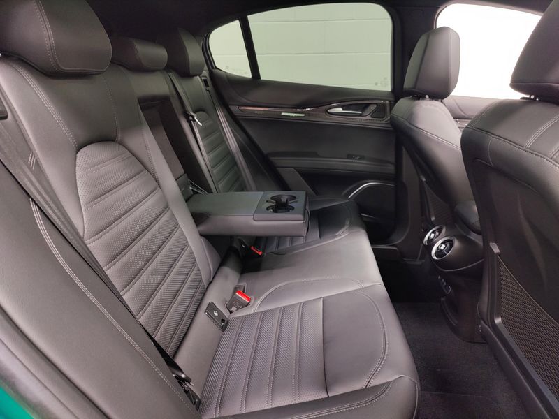 2023 Alfa Romeo Stelvio Quadrifoglio AWD w/Sunroof/ActivImage 18