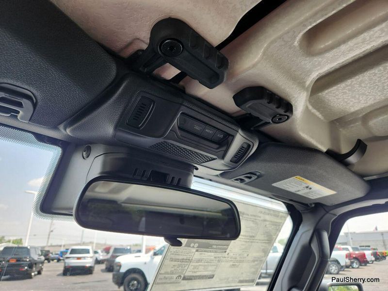 New 2025 Jeep Gladiator Willys 4x4