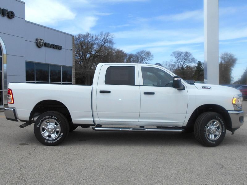2024 RAM 2500 Tradesman Crew Cab 4x4 6