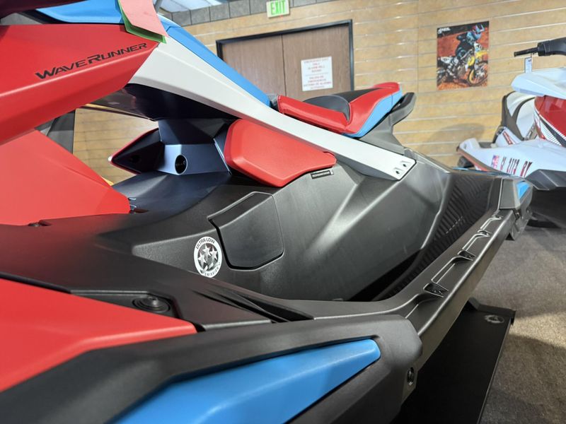 2025 Yamaha JETBLASTER DLX (3UP) Image 3