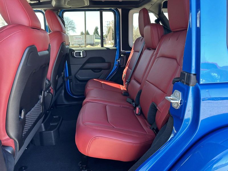 2024 Jeep Wrangler Rubicon 392Image 15