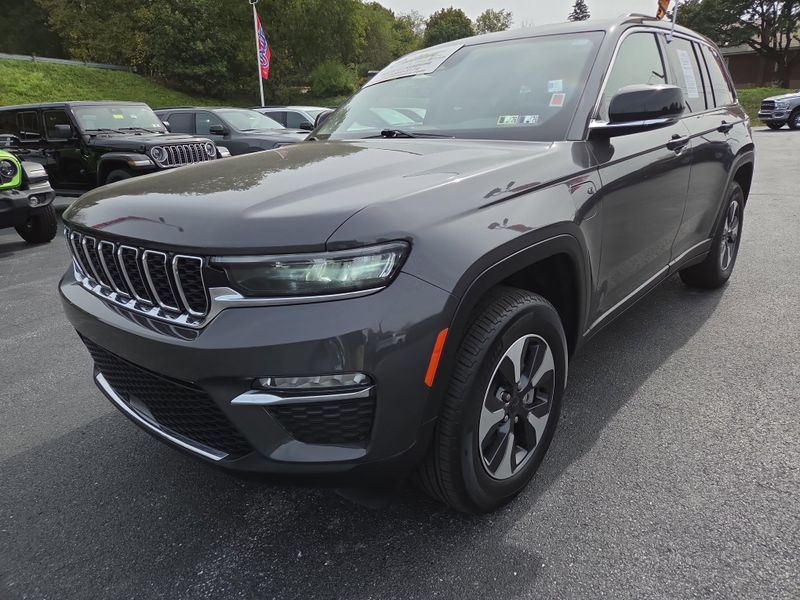 2023 Jeep Grand Cherokee Base photo 7