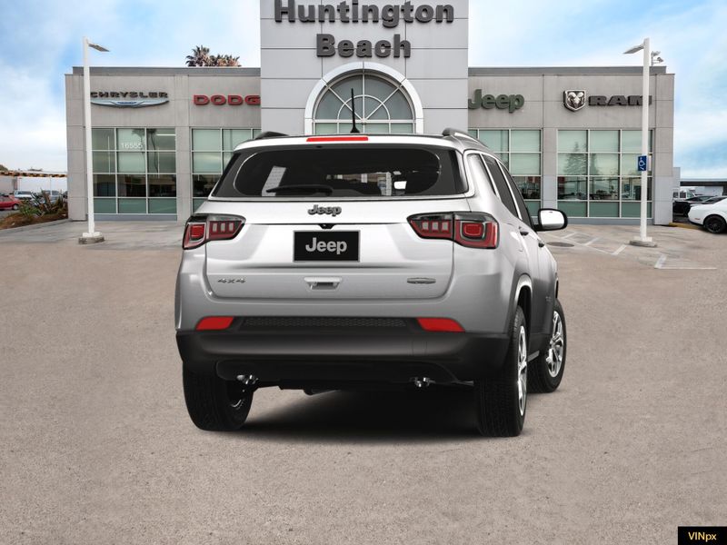 2025 Jeep Compass Latitude 4x4Image 14