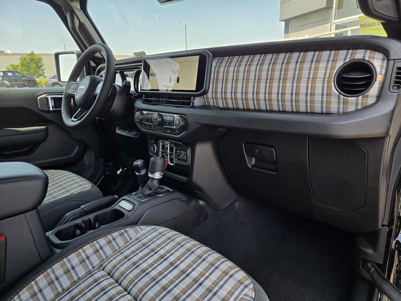 New 2026 Jeep Wrangler 4-door 85th Anniversary Edition